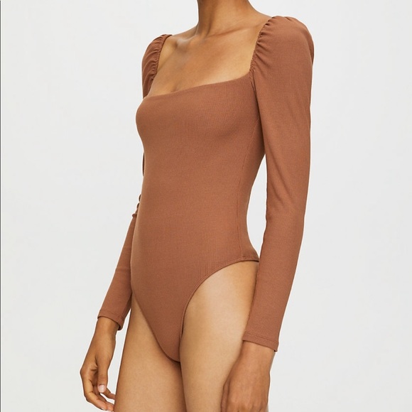 NWT ARITZIA PUFF SLEEVE BODY - Picture 1 of 8